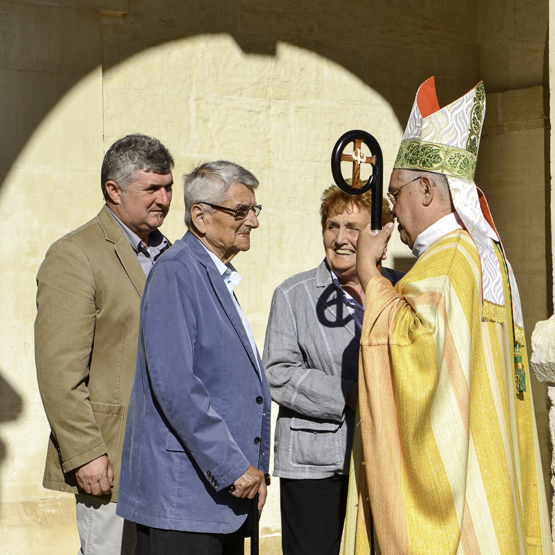 DSC_8587 M et Mme Espenon, Mgr Cattenoz M Veve